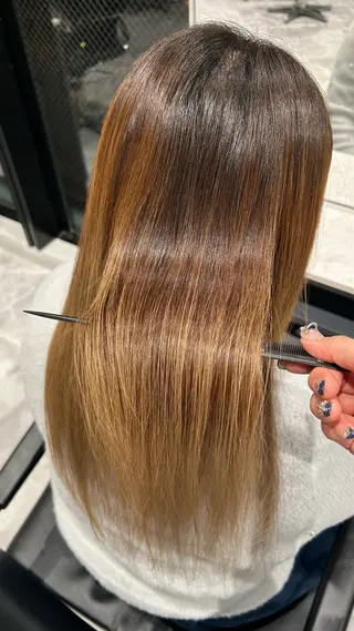 ロング 彩華 🎀 西梅田美容室のヘアスタイル