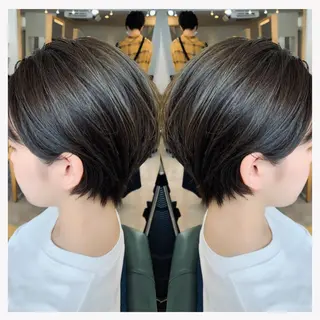 ショート カラー 村山 茉衣のヘアスタイル