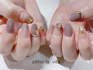 ネイル atelier la vita所属・lavita. mimuraのネイルデザイン