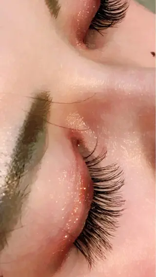 マツエク・マツパ eyelashsalon Lily所属・松本 綾子の眉毛・アイブロウイメージ