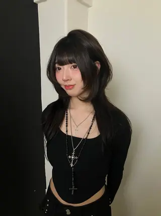 ロング Hanaka🐈‍⬛ 海外×ニュアンスのヘアスタイル