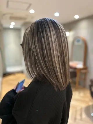 ミディアム 西村 光稀のヘアスタイル