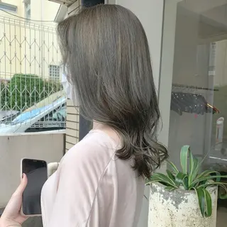 セミロング カラー 透明感/オリーブ/ グレージュ/YUKAのヘアスタイル