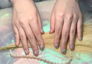 ネイル pink ladyサロン所属・べ にのネイルデザイン