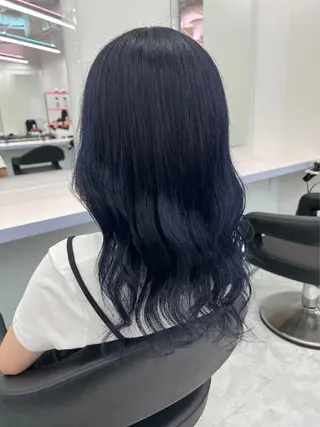 セミロング カラー パーマ ヘアアレンジ 透明感ブリーチカラー 🌈TOMOHIROのヘアスタイル