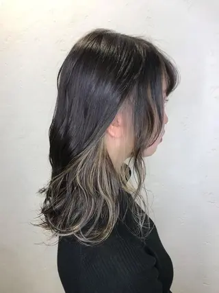 セミロング カラー 似合わせ/ブリーチ カラー.岡田友仁のヘアスタイル