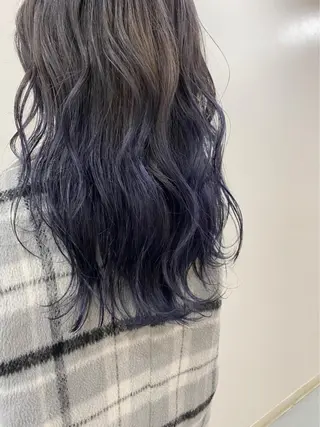 ロング カラー akane .のヘアスタイル