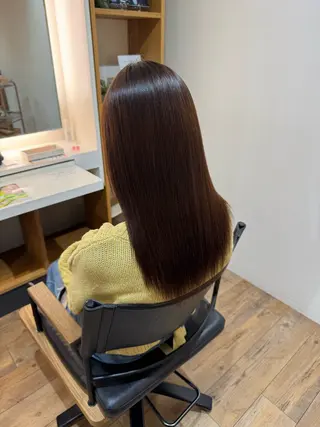 セミロング afloatkobe所属・美髪/髪質改善 川口凌弥のヘアスタイル