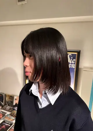 ミディアム 大石 優衣のヘアスタイル