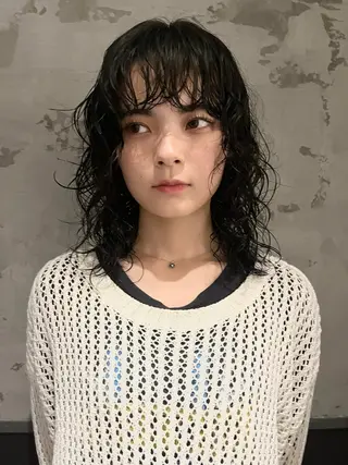 セミロング パーマ 田中 里奈のヘアスタイル