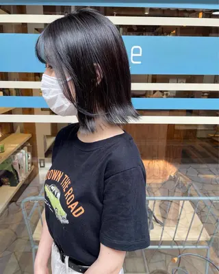 ミディアム カラー あずまぐち めぐみのヘアスタイル