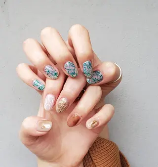 ネイル nailstudio eviz新宿店のネイルデザイン