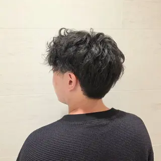 メンズ パーマ レナークソワン ちだしえりのヘアスタイル
