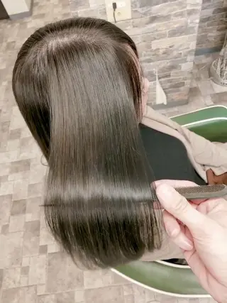 ロング カラー デザインカラー髪質 改善Lilithのその他イメージ