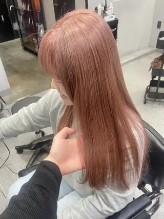 セミロング キリカ新宿所属・ブリーチ/ エクステ/レイヤーのヘアスタイル