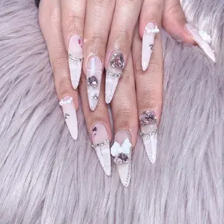 ネイル 稲垣 江梨花のネイルデザイン