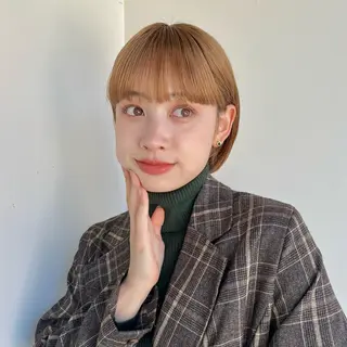 ショート カラー あやめ【顔まわり/レ イヤー/柔らかカラ】のヘアスタイル