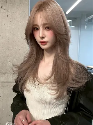 セミロング カラー 美髪 Risaのヘアスタイル