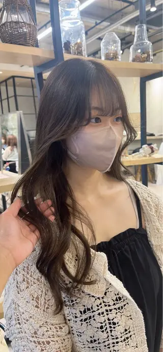 ロング 𝑴𝑰𝑨🎀赤髪 /ピンク/髪質改善のヘアスタイル