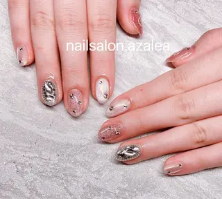 ネイル R inのネイルデザイン