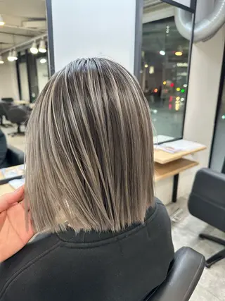 ミディアム カラー 難波ブリーチカラー 伊藤洋輝のヘアスタイル