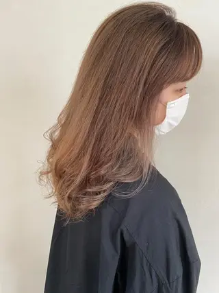 ミディアム カラー chiaki .のヘアスタイル