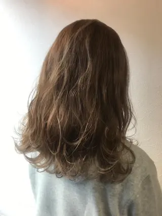 セミロング カラー 柴田 祐輔のヘアスタイル