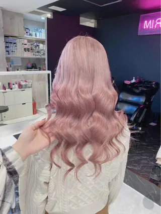 ロング カラー ヘアアレンジ 🌷FUKA🌷 まろやかハイトーンのヘアスタイル