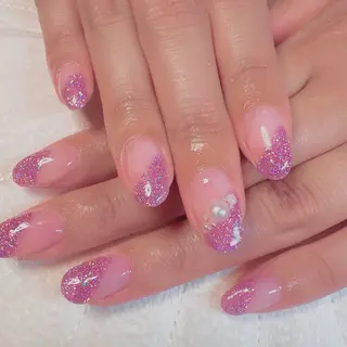 ネイル キャンアイドレッシー六本木店所属・MIKA／耳ツボ ／マグネットネイルのネイルデザイン