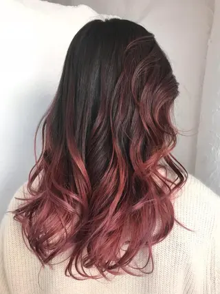 ミディアム カラー 伊藤 優希のヘアスタイル