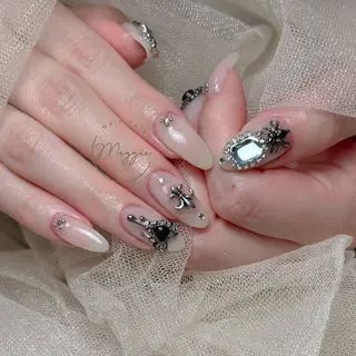 ネイル Maggie Nail🦩のネイルデザイン