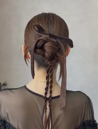 セミロング ヘアアレンジ くすみカラー / 肌馴染み/ 花房佑夏のヘアスタイル