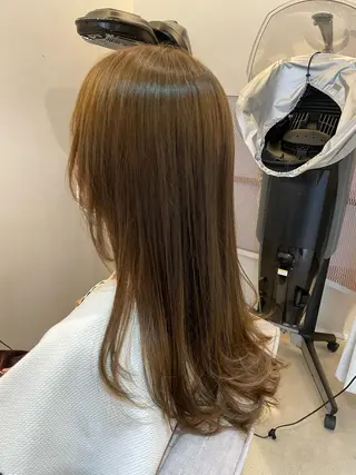 ロング 廣岡 采音のヘアスタイル