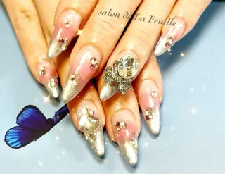 ロング サロンドラフィーユ LAFEUILLEのネイルデザイン