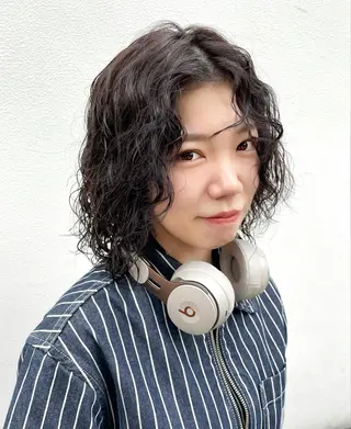 ミディアム カラー パーマ 〽️magico/ ウルフDaiki〽️のヘアスタイル