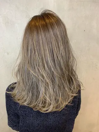 ロング カラー 🐝肥田 しょーと🐝のヘアスタイル