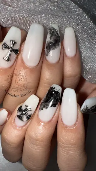 ネイル MoON...❤︎ MeGuのネイルデザイン