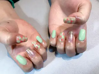 ネイル iiloo aromaworksのネイルデザイン