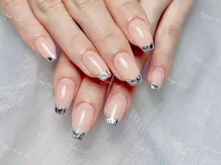 ネイル 🦋 Queenieのネイルデザイン