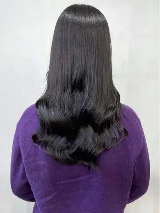 カラー white.所属・white.梅田 デザインカラー🦄のヘアスタイル