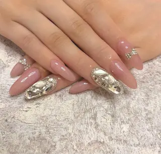 ネイル Lowé所属・Lowé みるくのネイルデザイン