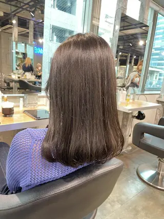 ミディアム カラー パーマ ヘアアレンジ メンズ キッズ ネイル マツエク・マツパ アイブロウ 透明感カラー・レイヤ ー🎀amika🎀のヘアスタイル