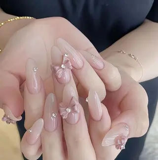 ネイル Lily Lily のネイルデザイン