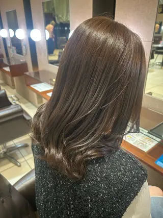 ミディアム カラー 落合 千夏のヘアスタイル