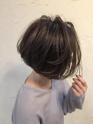 ショート カラー 韓国レイヤー外国人風 透明感カラー髪質改善のヘアスタイル