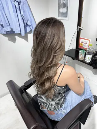 ロング カラー 【Diar】オーナー アキヨシケンタのヘアスタイル
