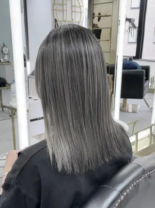 ミディアム senjyu GINZA所属・バレイヤージュ/ハイ ライト/庄司鉄平のヘアスタイル