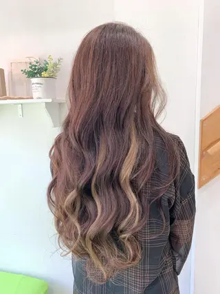 ロング カラー ヘアアレンジ にいた　かづしげのヘアスタイル