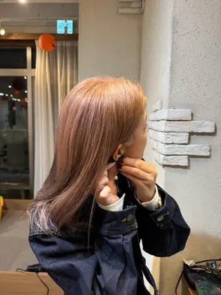 ロング カラー 西尾 愛のヘアスタイル