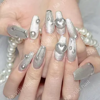 ネイル Queenie 🦋のネイルデザイン